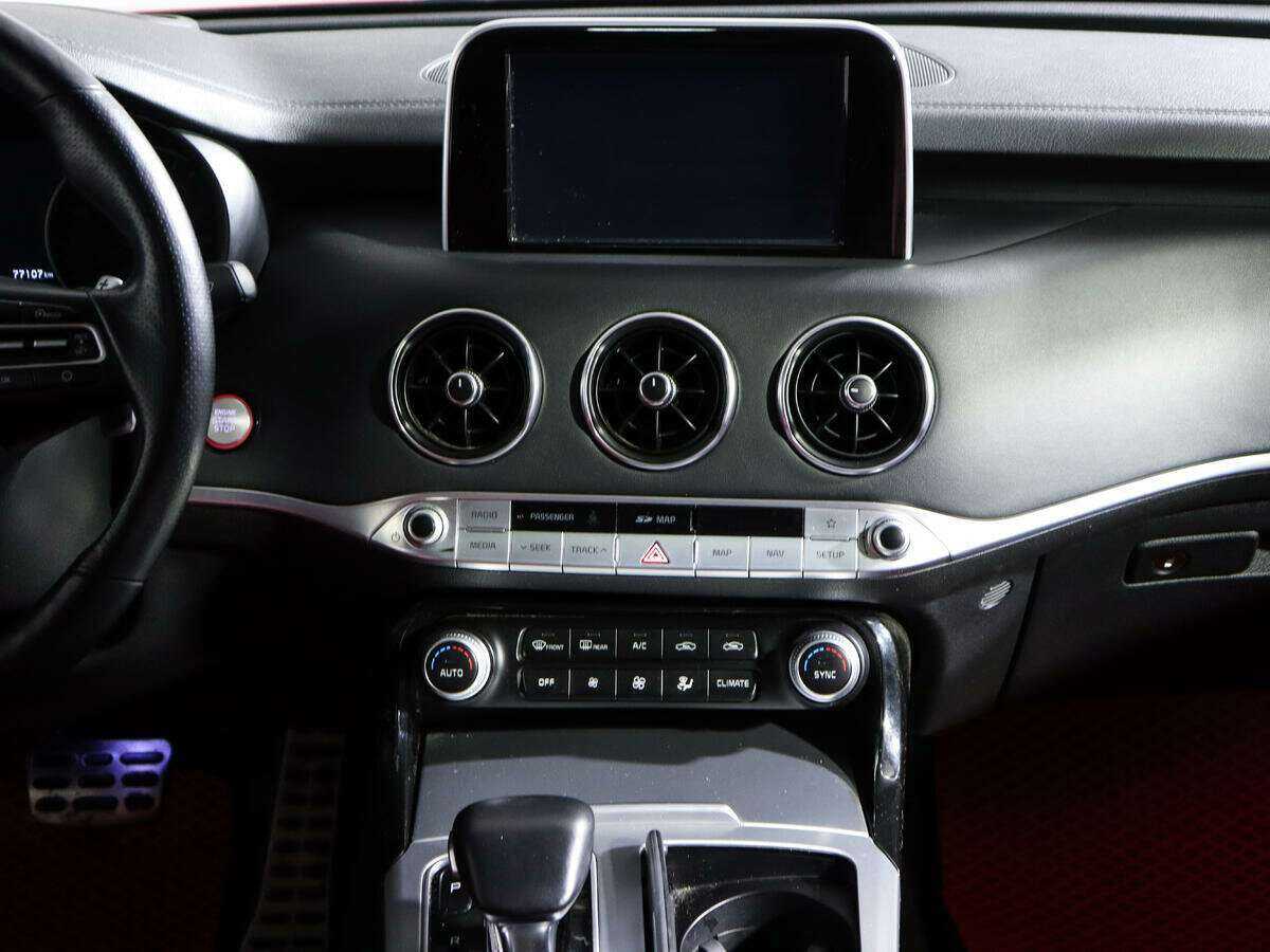 Б/У Киа Стингер 2018 года. Фото: #12