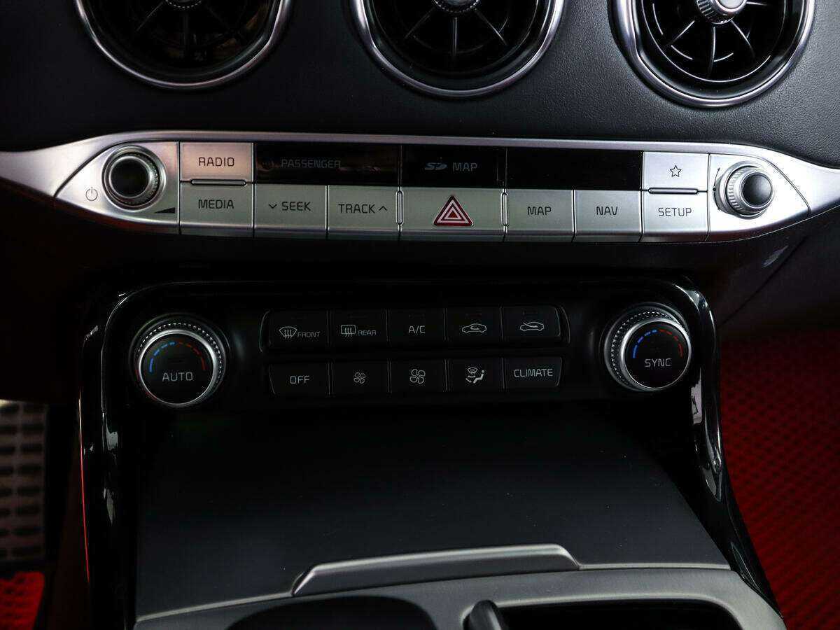 Б/У Киа Стингер 2018 года. Фото: #29