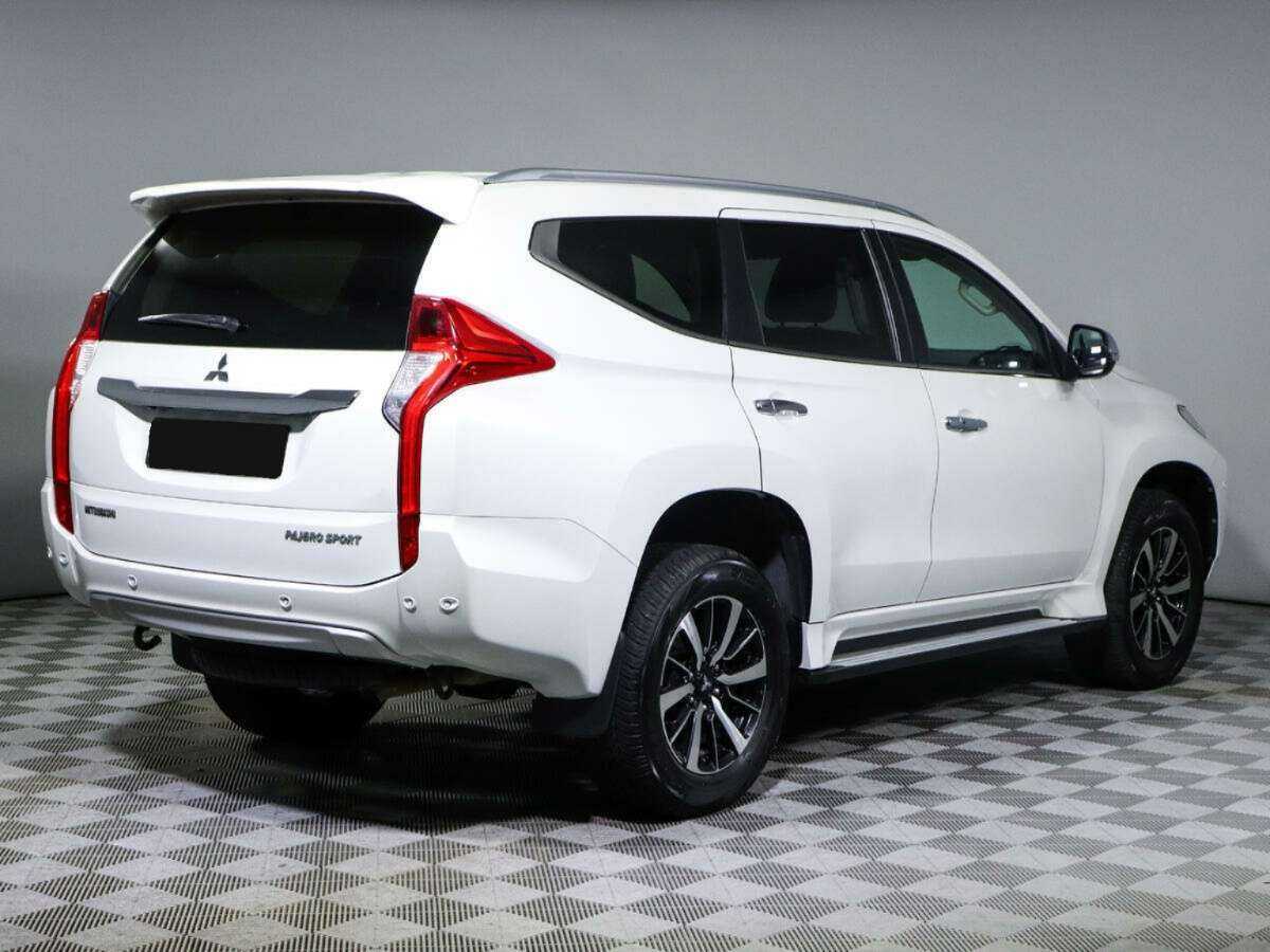 Б/У Митсубиши Паджеро Спорт 2018 года. Фото: #1