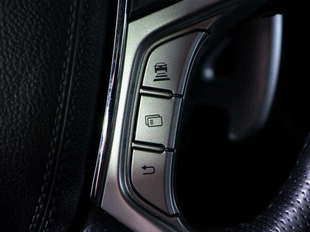 Б/У Митсубиши Паджеро Спорт 2018 года. Фото: #24