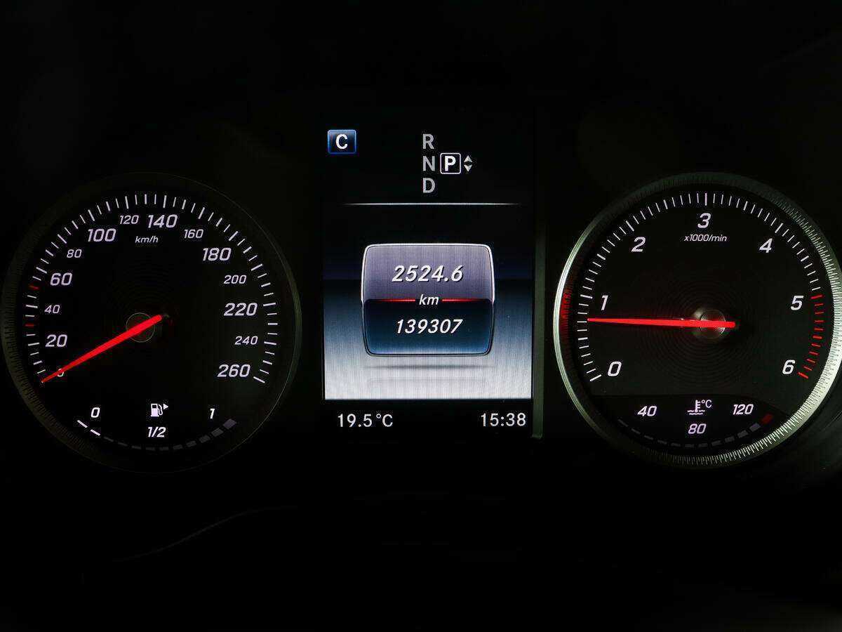 Б/У Мерседес-Бенц Ц-Класс 2014 года. Фото: #7