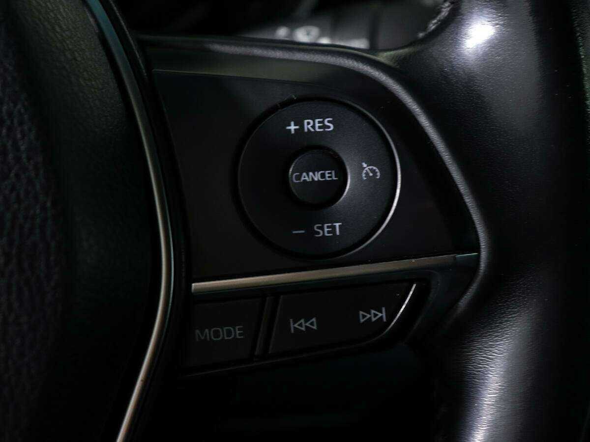 Б/У Тойота Камри 2019 года. Фото: #17