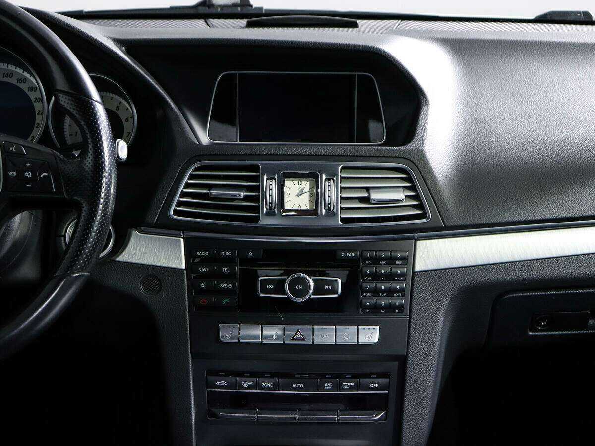 Б/У Мерседес-Бенц Е-Класс 2013 года. Фото: #9