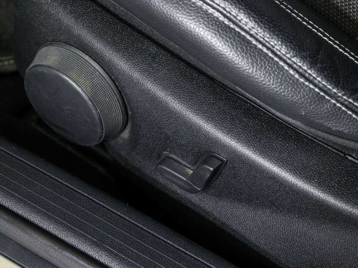 Б/У Мерседес-Бенц Е-Класс 2013 года. Фото: #15