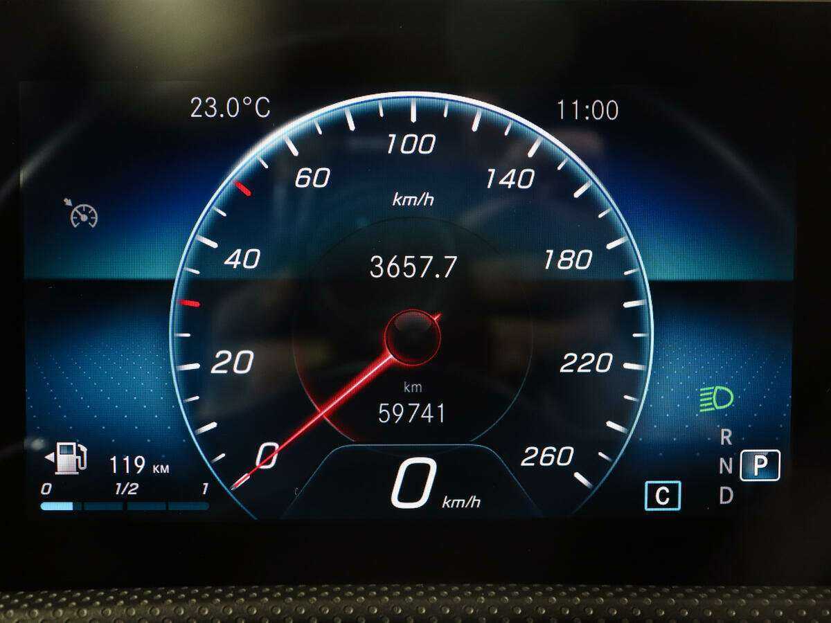 Б/У Мерседес-Бенц А-Класс 2019 года. Фото: #10