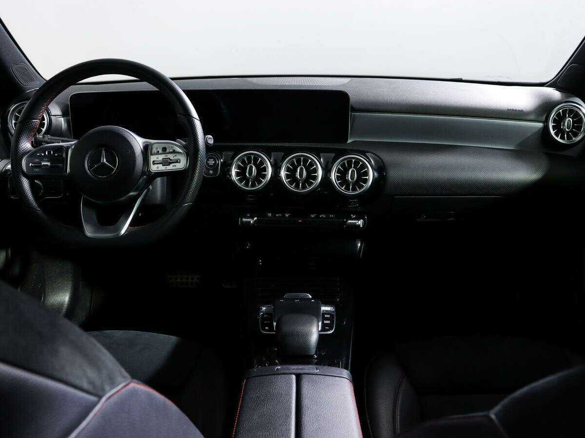 Б/У Мерседес-Бенц А-Класс 2019 года. Фото: #11