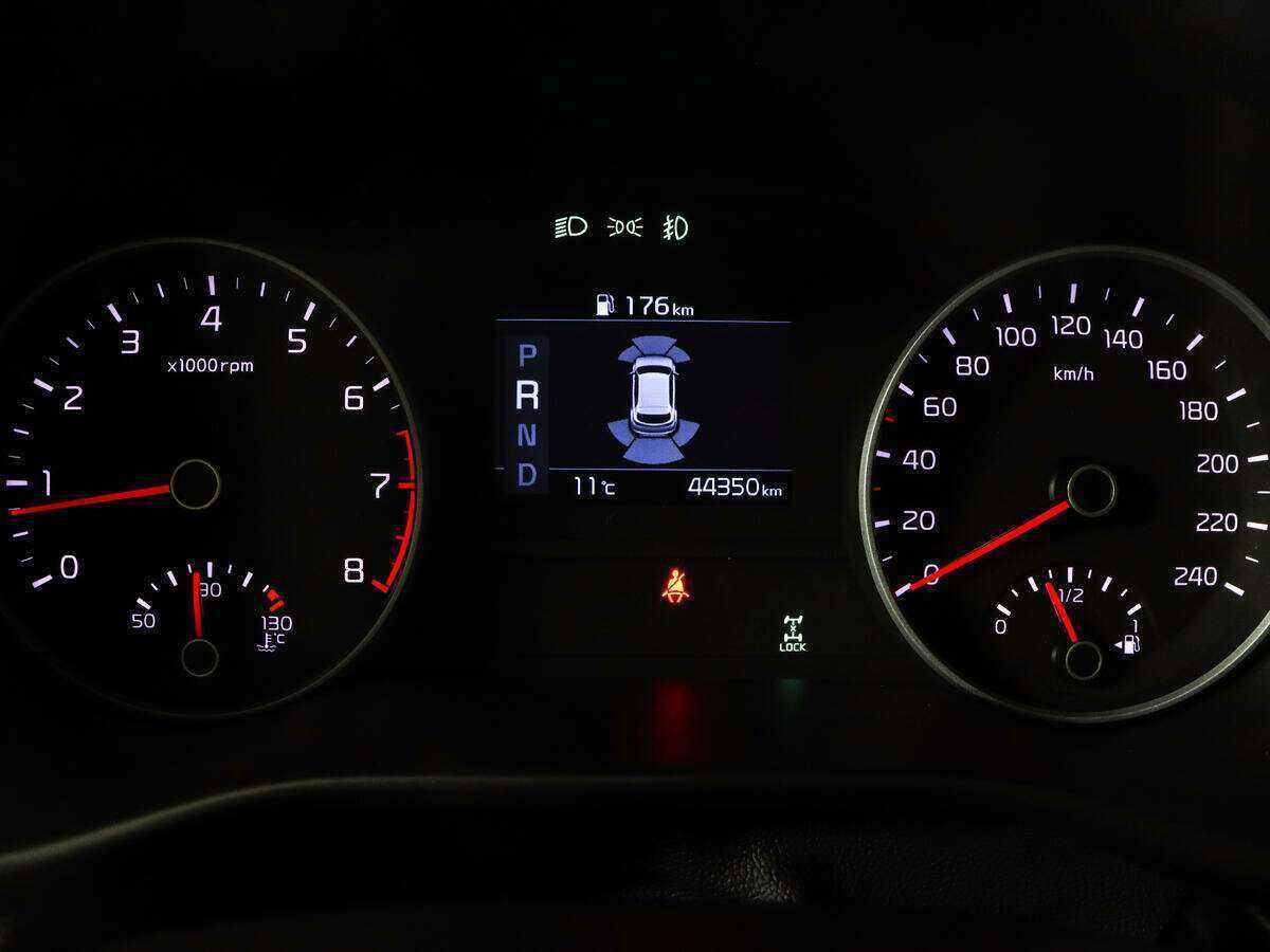 Б/У Киа Спортейдж 2021 года. Фото: #8