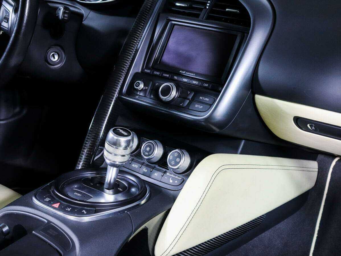 Б/У Ауди Р8 2008 года. Фото: #11