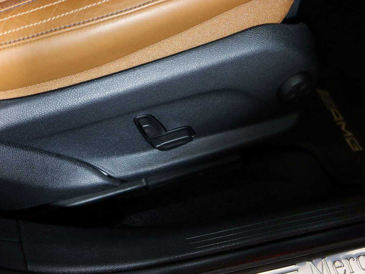 Б/У Мерседес-Бенц Е-Класс 2019 года. Фото: #15