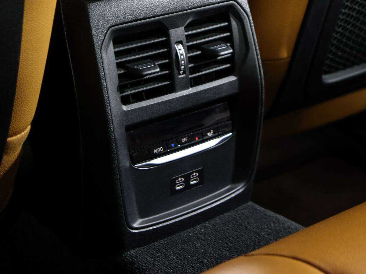 Б/У БМВ 3 серии 2020 года. Фото: #14