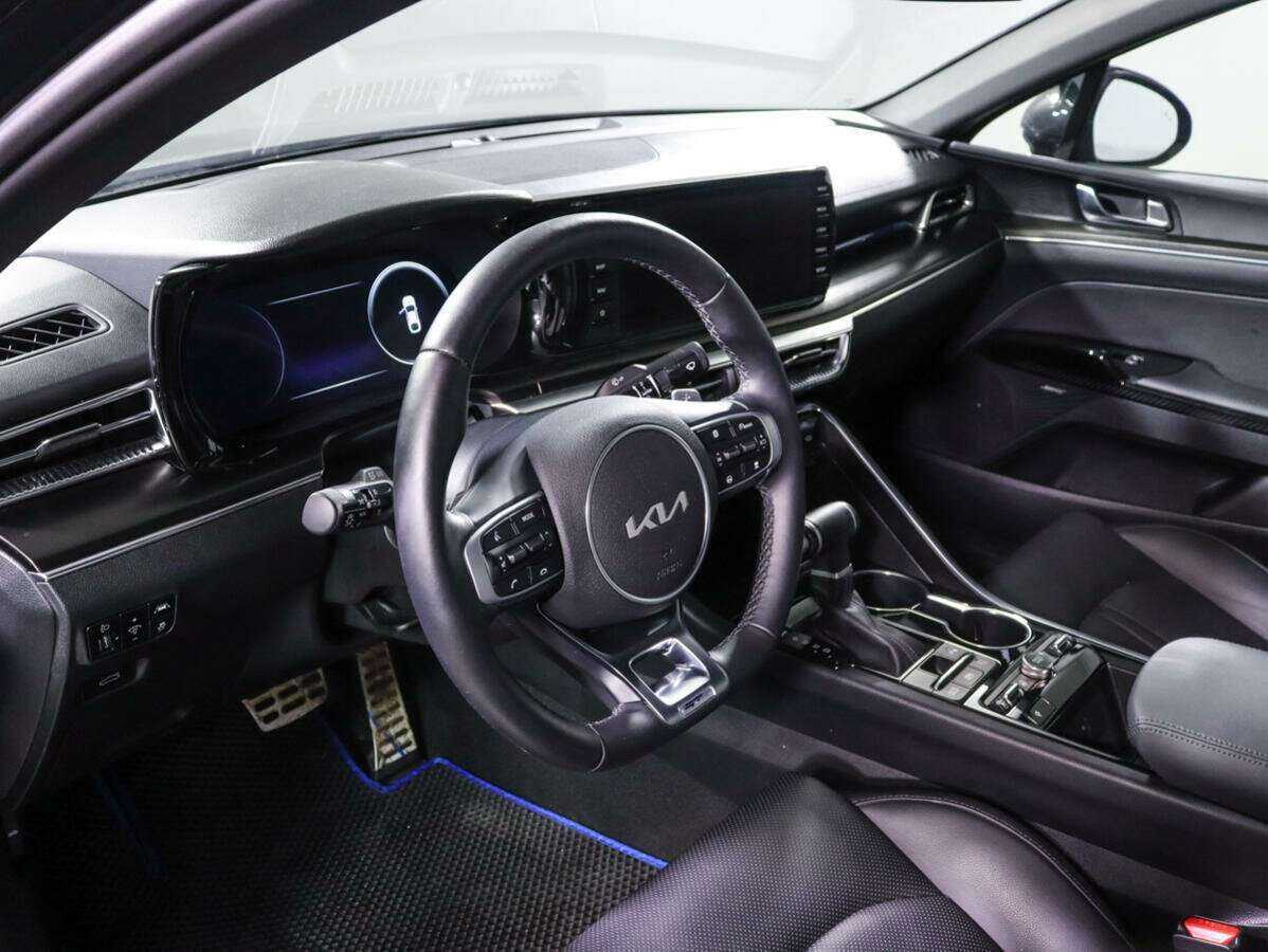 Б/У Киа К5 2023 года. Фото: #13