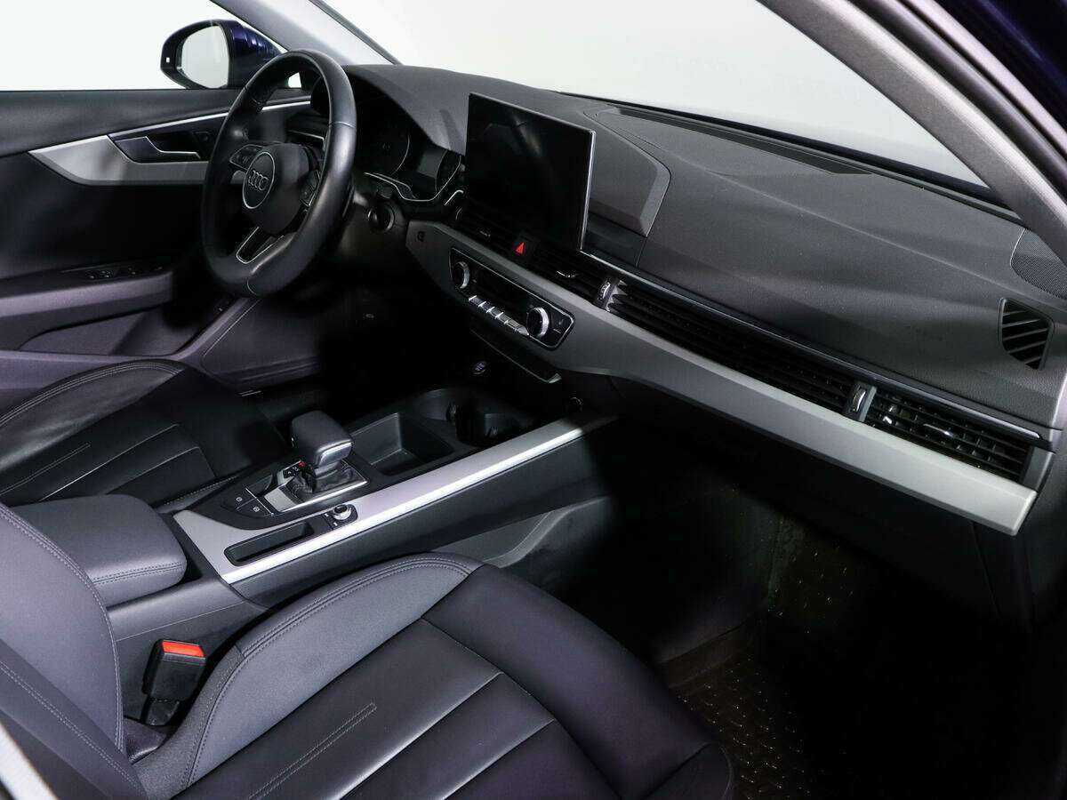 Б/У Ауди А4 2021 года. Фото: #5