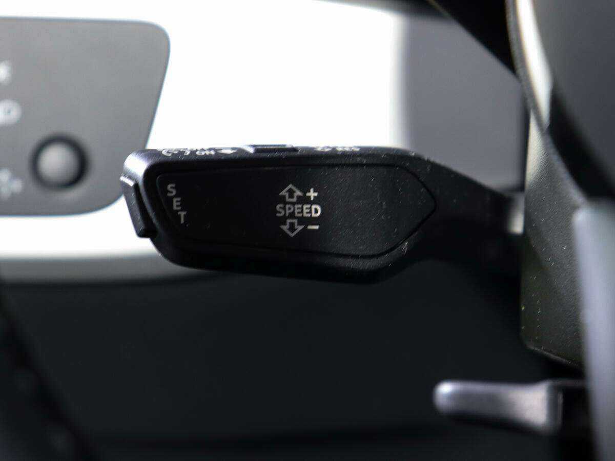 Б/У Ауди А4 2021 года. Фото: #14