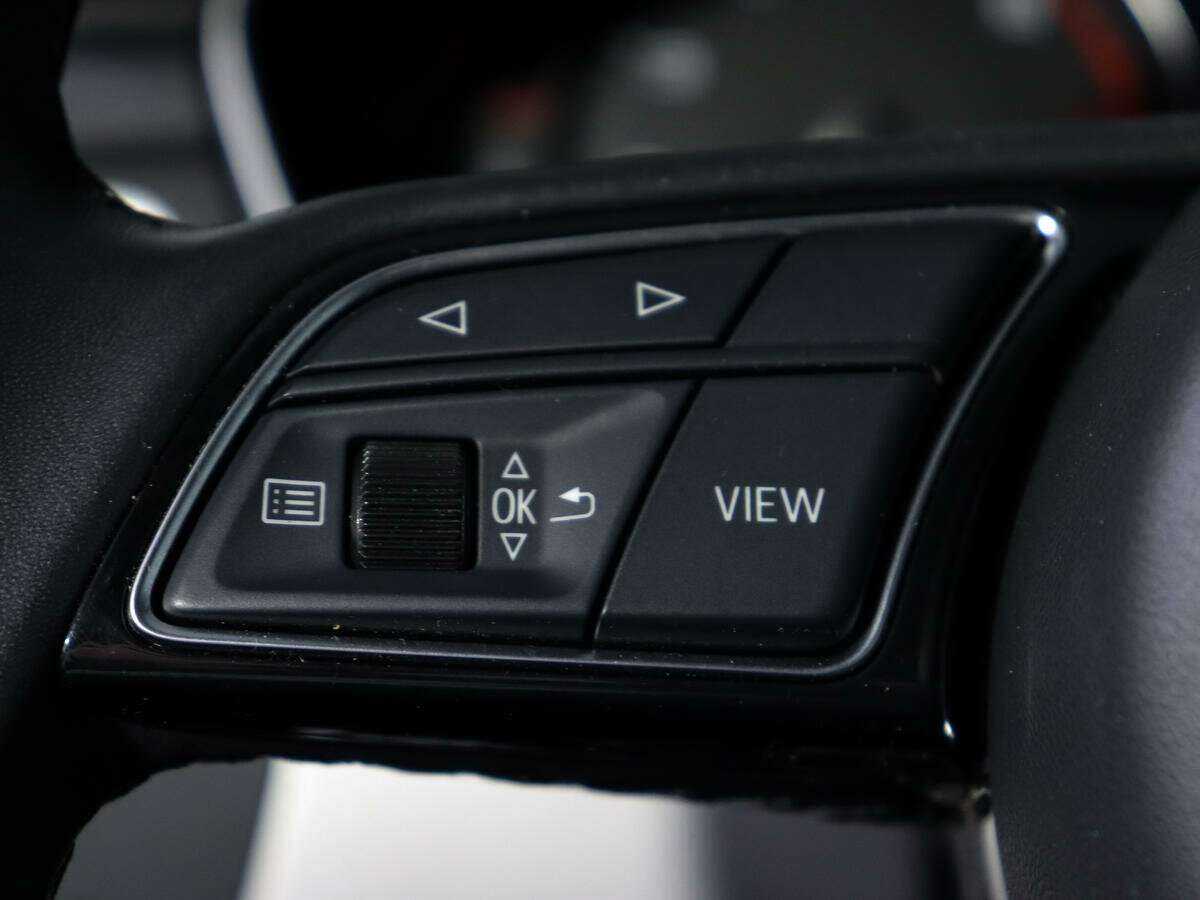 Б/У Ауди А4 2021 года. Фото: #15