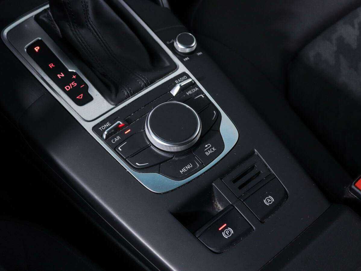 Б/У Ауди А3 2015 года. Фото: #13