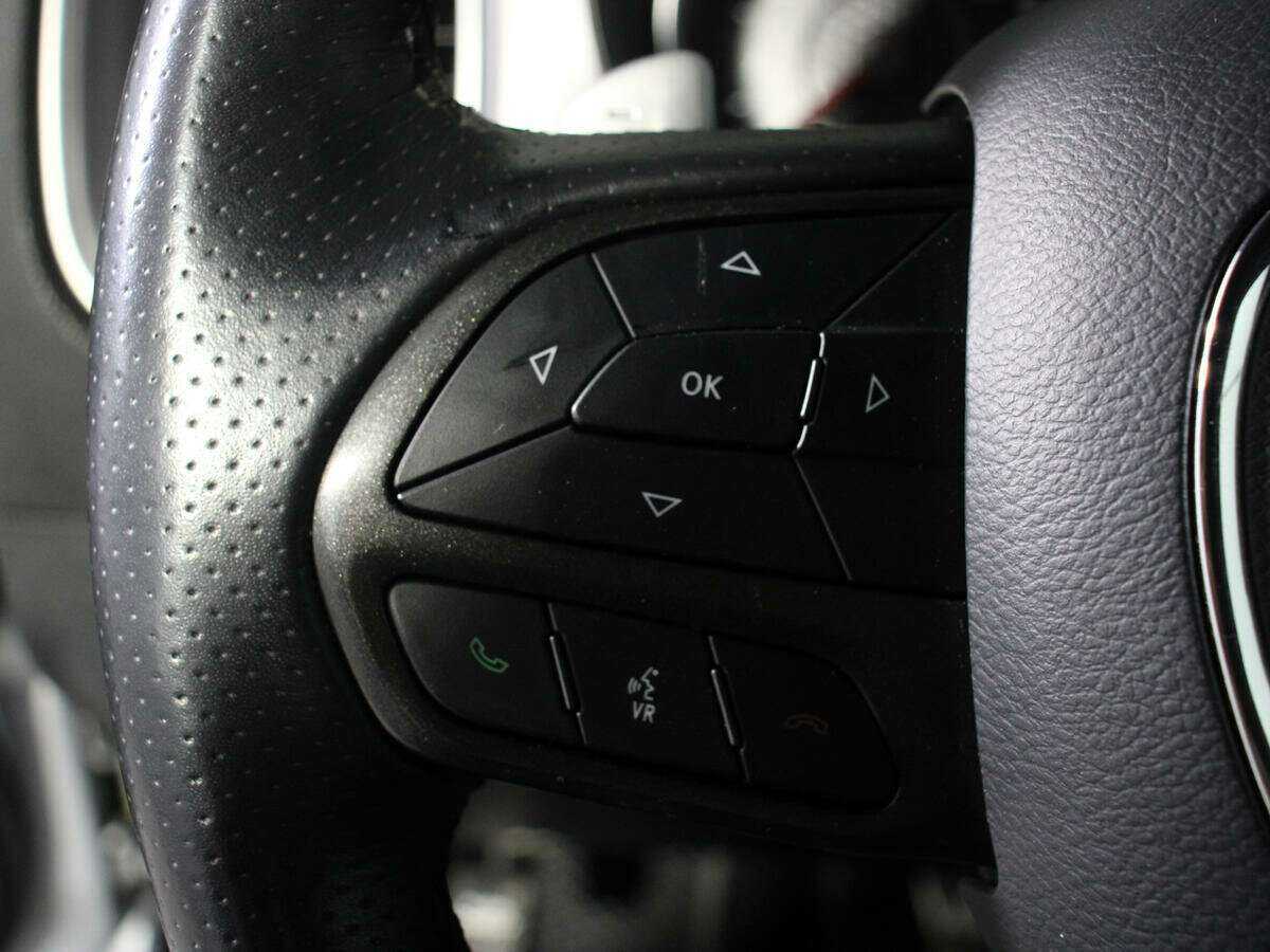 Б/У Додж Чарджер 2020 года. Фото: #17