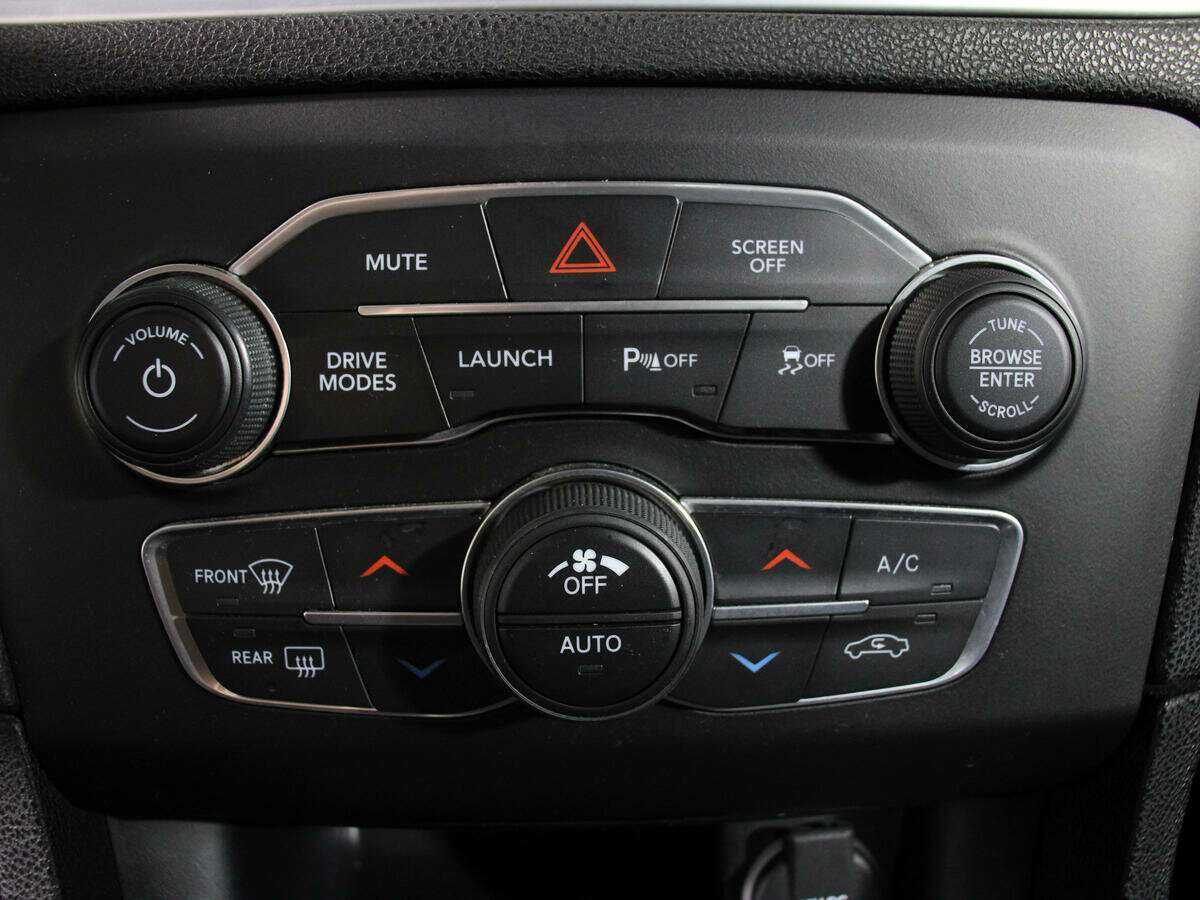 Б/У Додж Чарджер 2020 года. Фото: #23