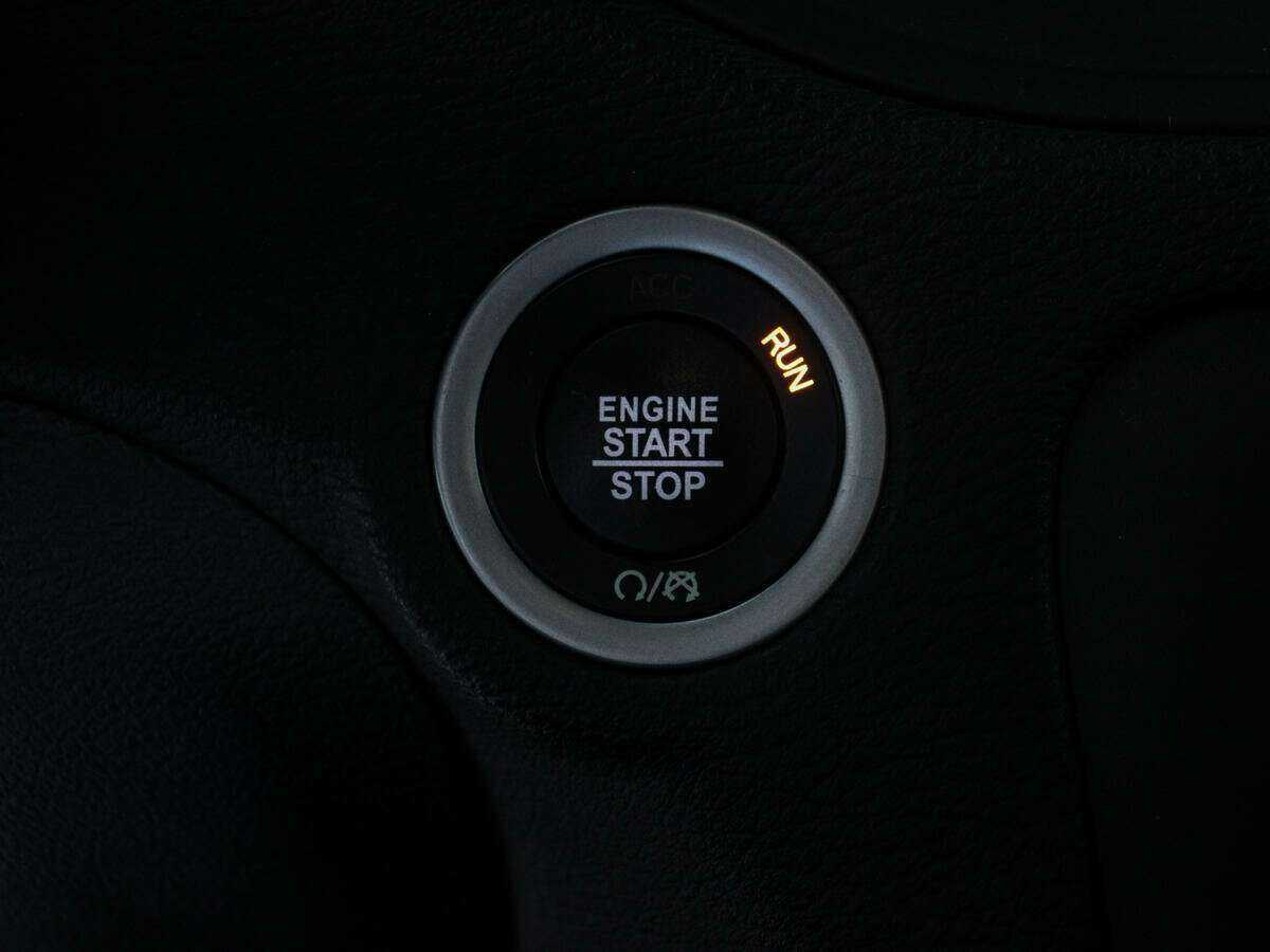 Б/У Додж Чарджер 2019 года. Фото: #17