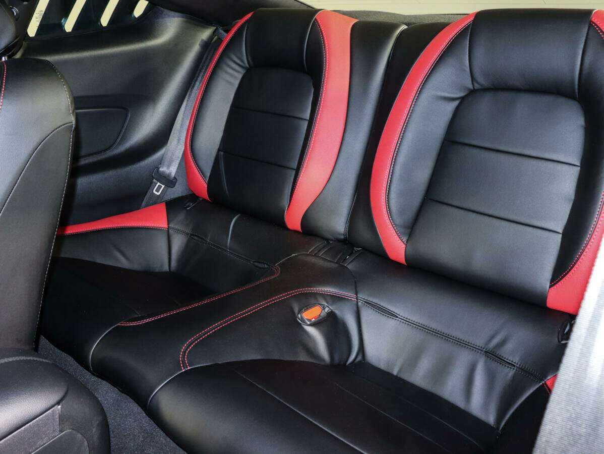 Б/У Форд Мустанг 2021 года. Фото: #9