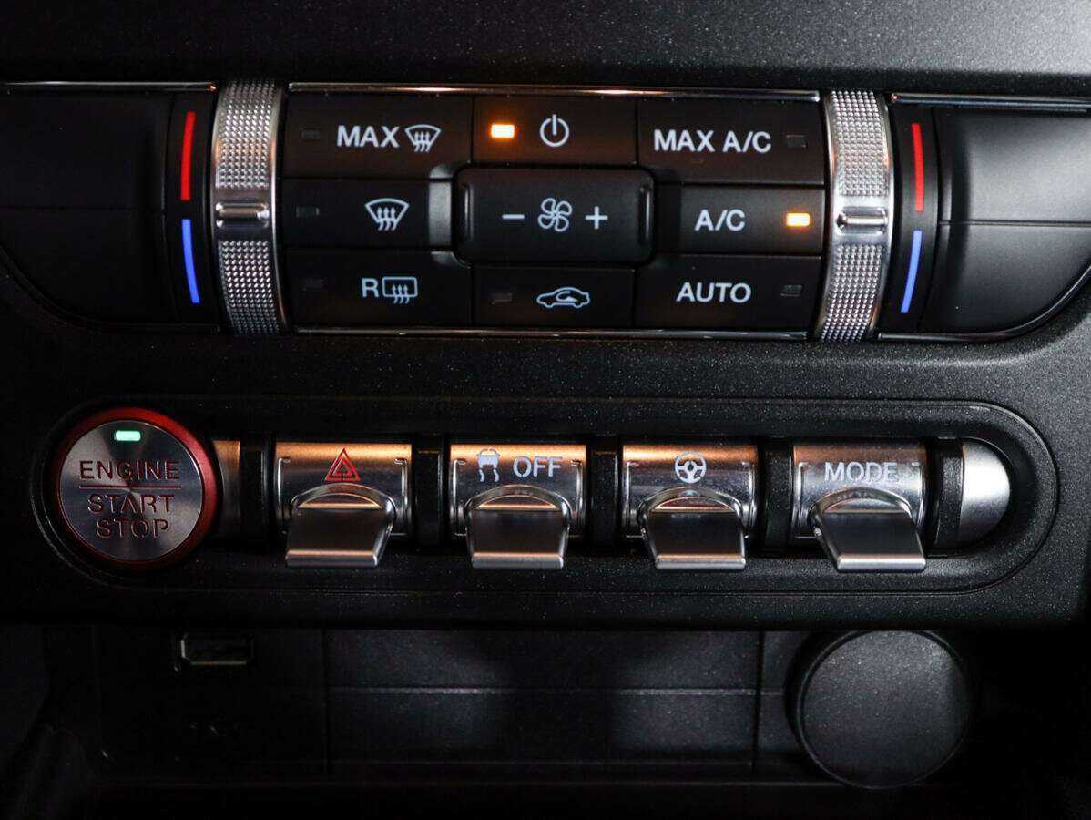 Б/У Форд Мустанг 2021 года. Фото: #22