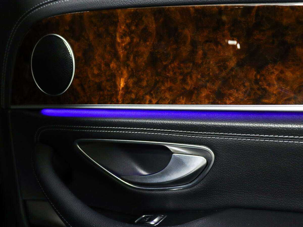 Б/У Мерседес-Бенц Е-Класс 2016 года. Фото: #15