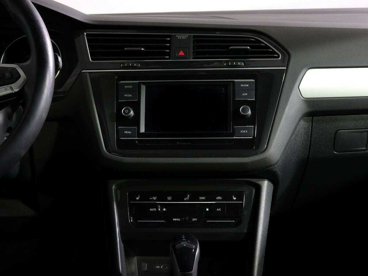 Б/У Фольксваген Тигуан 2021 года. Фото: #11