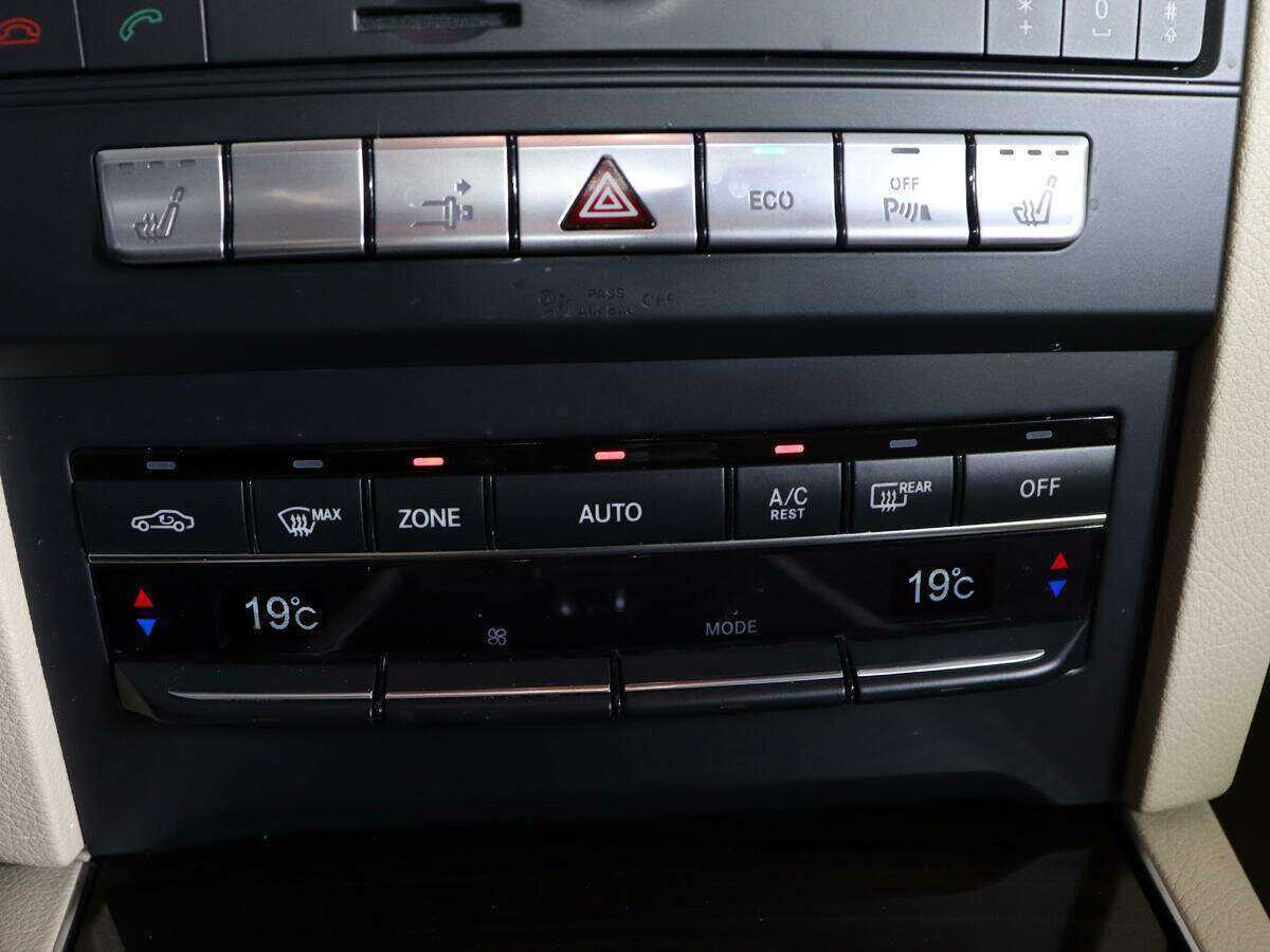 Б/У Мерседес-Бенц Е-Класс 2016 года. Фото: #23