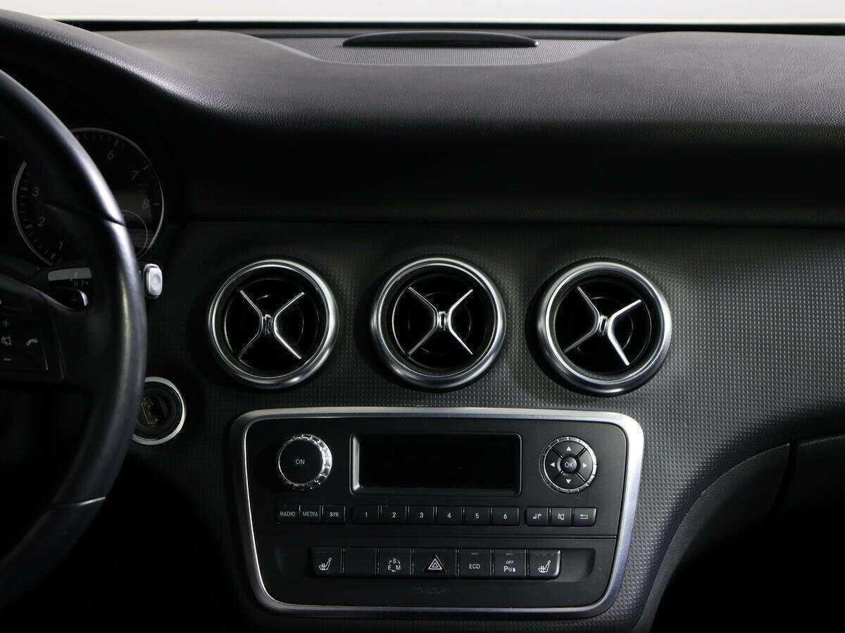 Б/У Мерседес-Бенц А-Класс 2014 года. Фото: #11