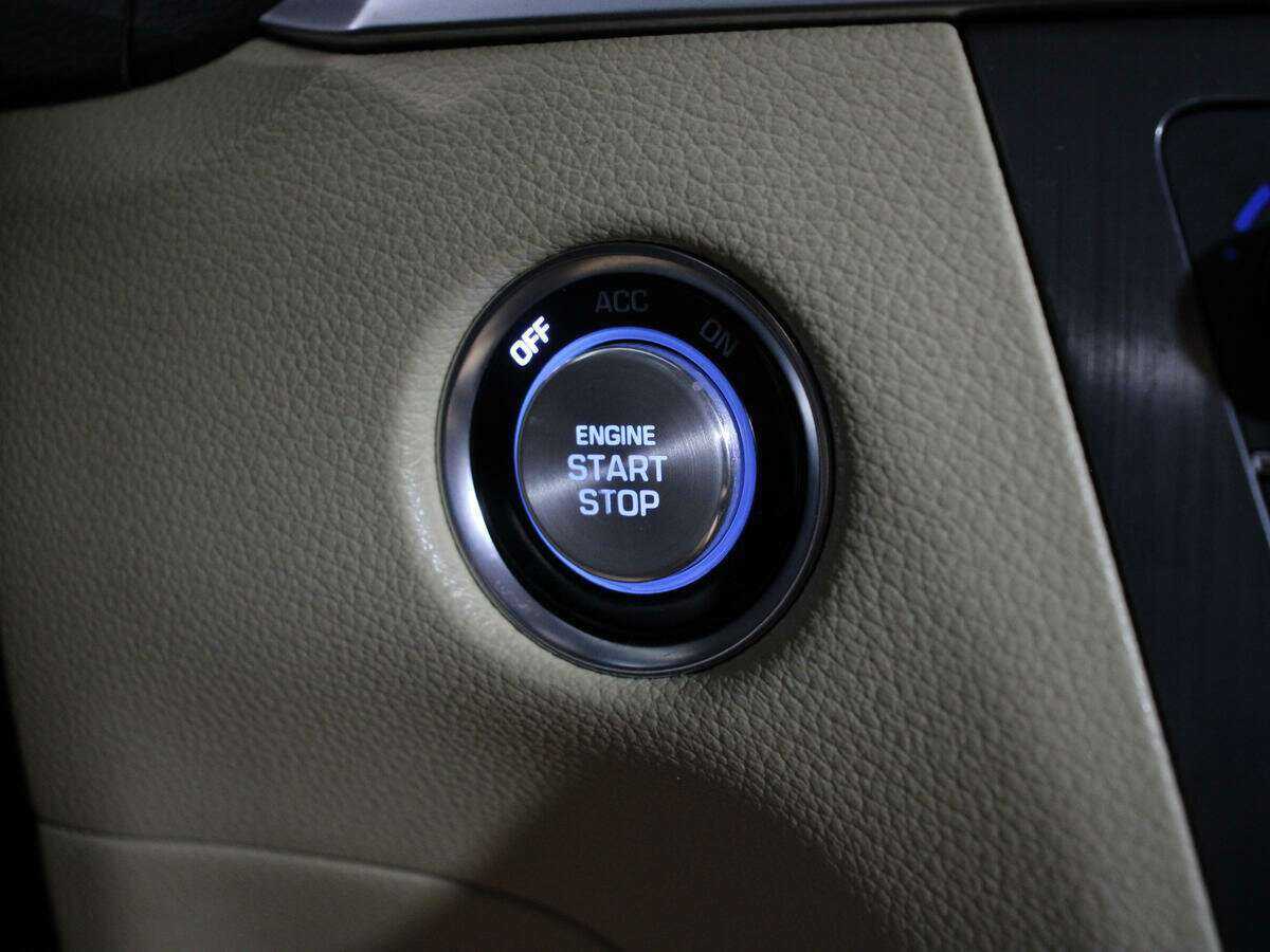 Б/У Хендай Генезис 2015 года. Фото: #19