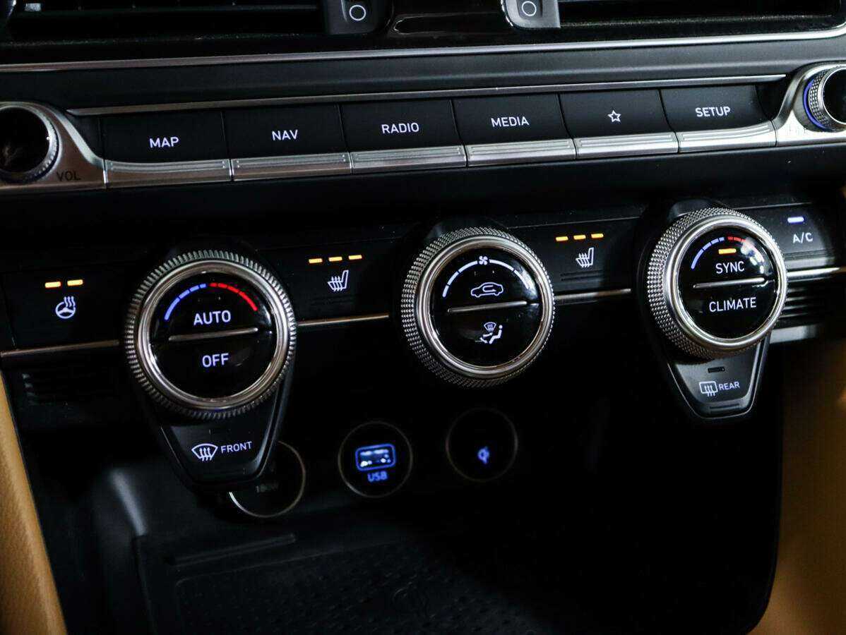 Б/У Генезис Г70 2021 года. Фото: #22