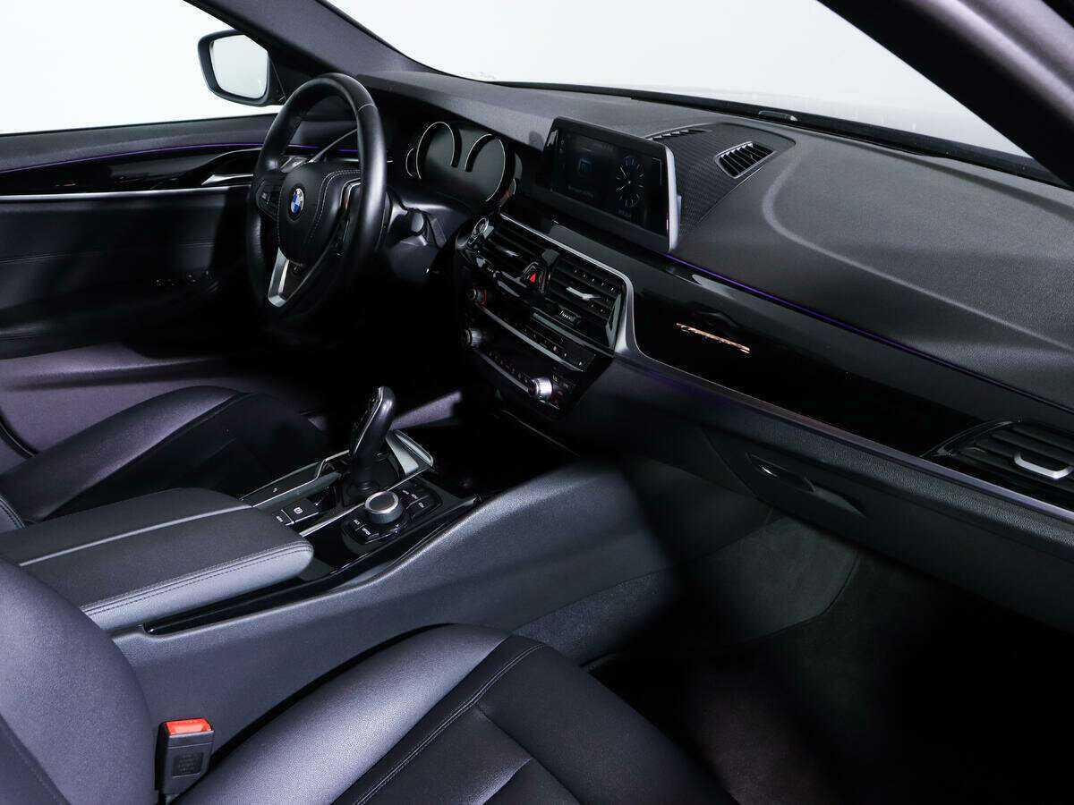 Б/У БМВ 5 серии 2018 года. Фото: #6