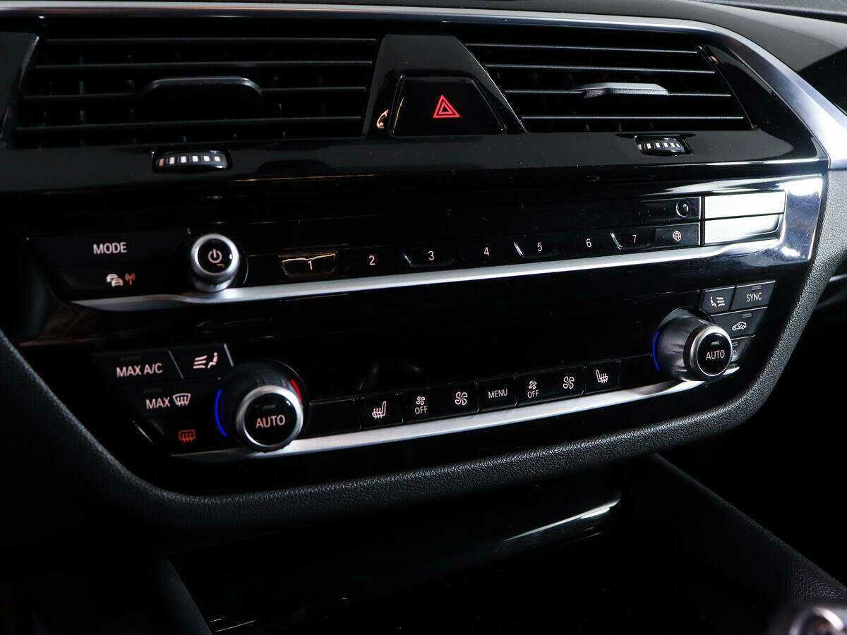 Б/У БМВ 5 серии 2018 года. Фото: #17