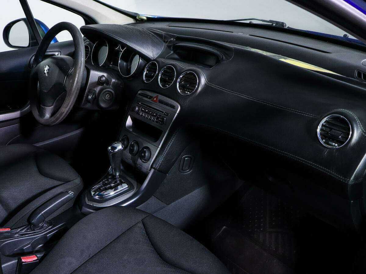 Б/У Пежо 308 2010 года. Фото: #6