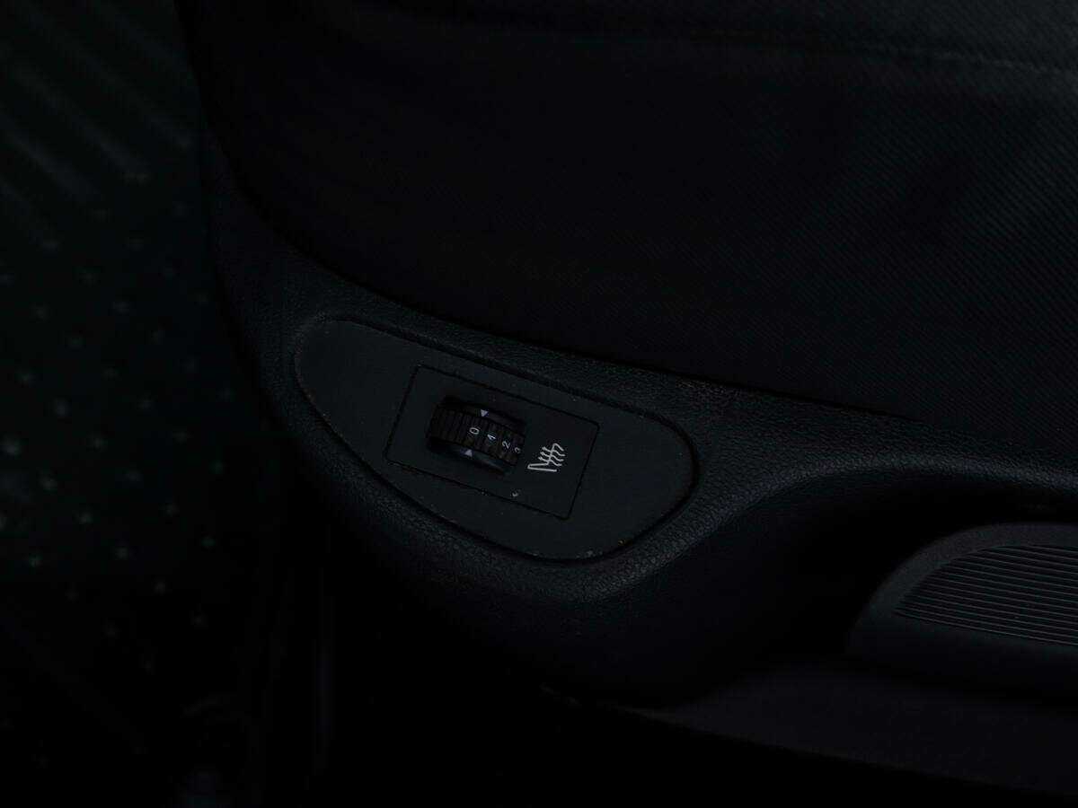 Б/У Пежо 308 2010 года. Фото: #13