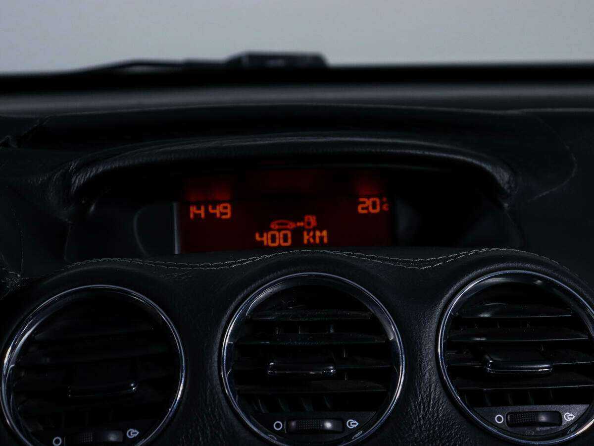 Б/У Пежо 308 2010 года. Фото: #17