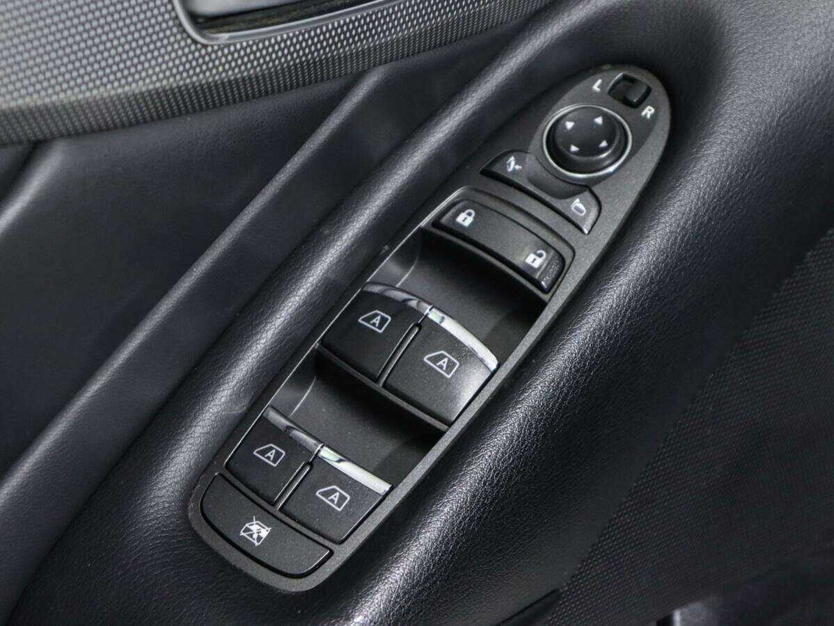 Б/У Инфинити К50 2014 года. Фото: #15