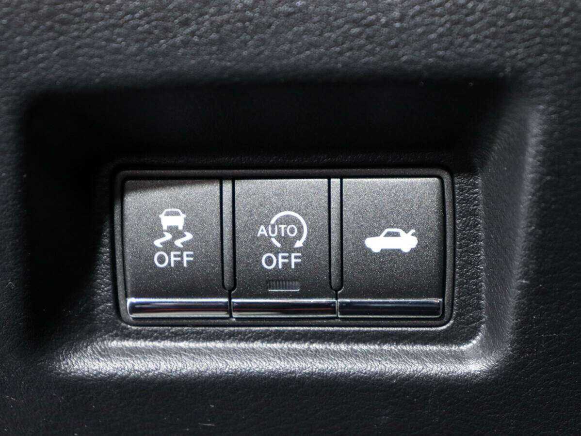 Б/У Инфинити К50 2014 года. Фото: #19