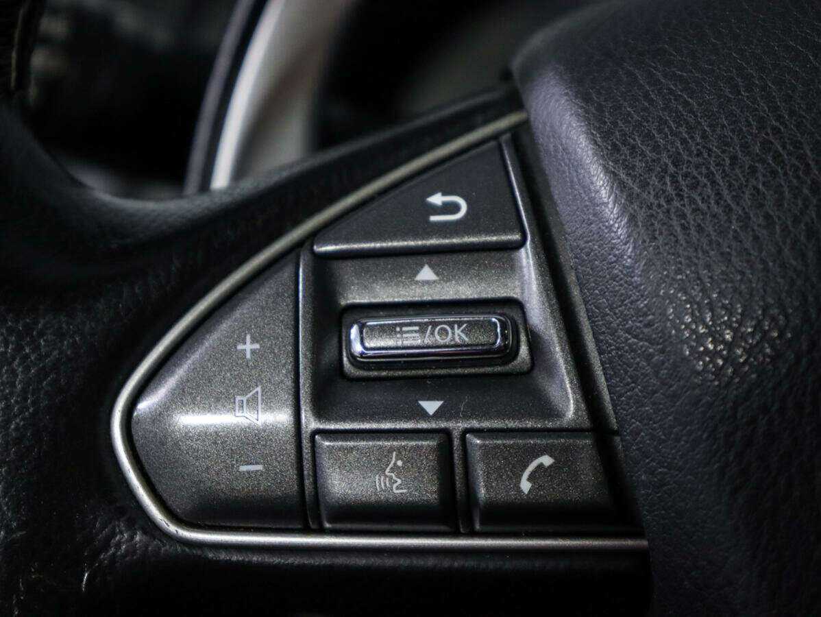 Б/У Инфинити К50 2014 года. Фото: #21