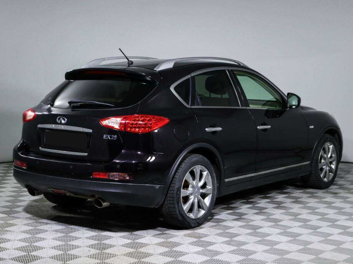 Б/У Инфинити ЕИкс 2011 года. Фото: #3