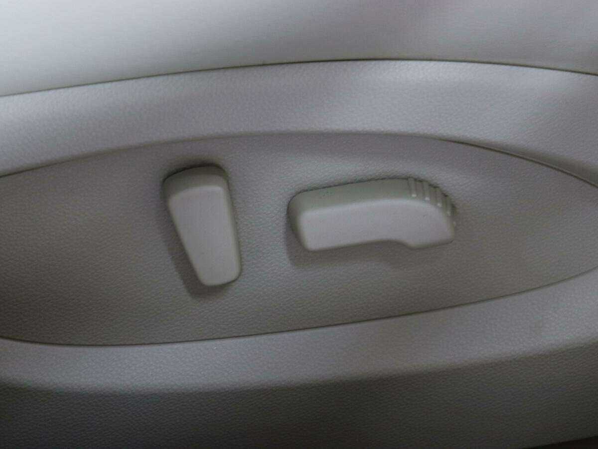 Б/У Инфинити ЕИкс 2011 года. Фото: #13