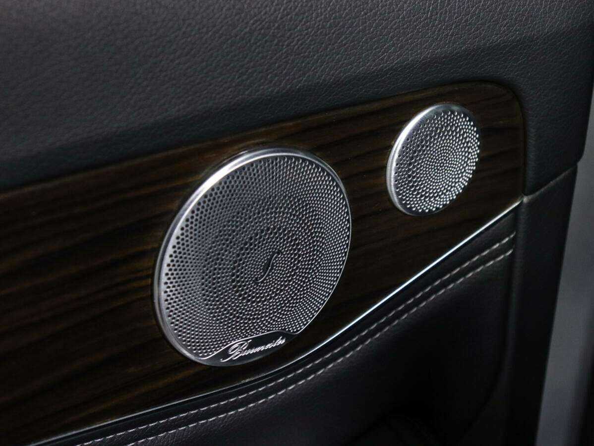 Б/У Мерседес-Бенц Ц-Класс 2015 года. Фото: #16