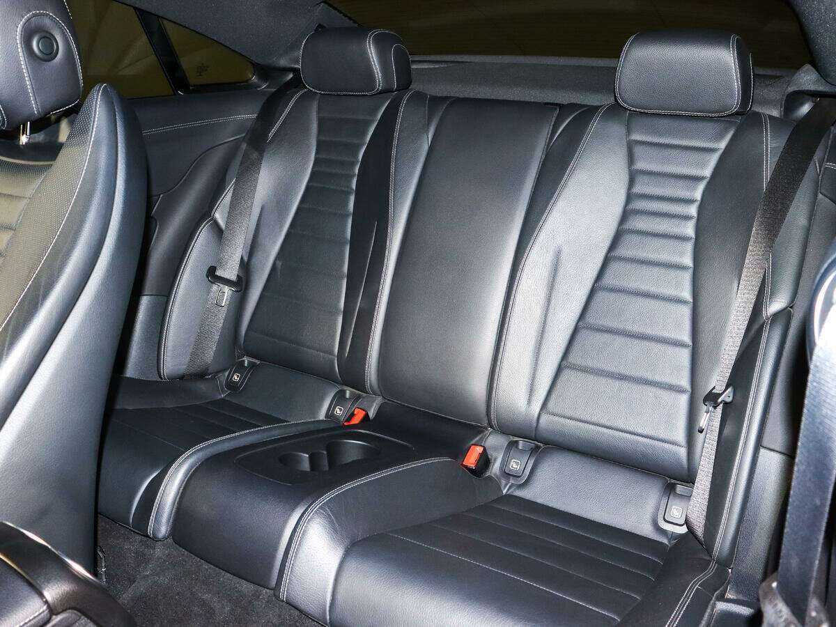 Б/У Мерседес-Бенц Е-Класс 2017 года. Фото: #7