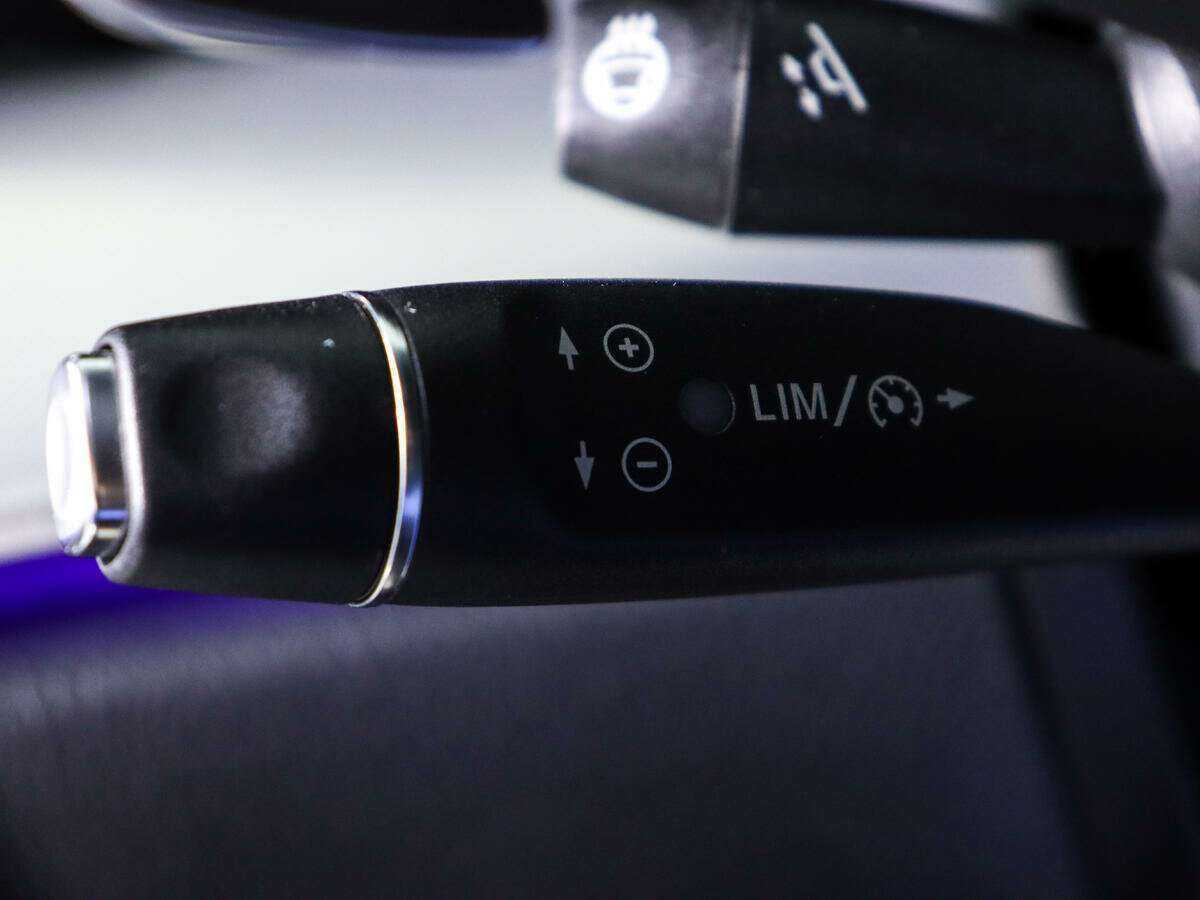 Б/У Мерседес-Бенц Е-Класс 2017 года. Фото: #12