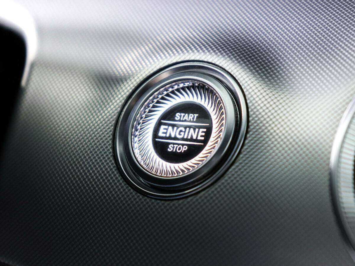 Б/У Мерседес-Бенц Е-Класс 2017 года. Фото: #13