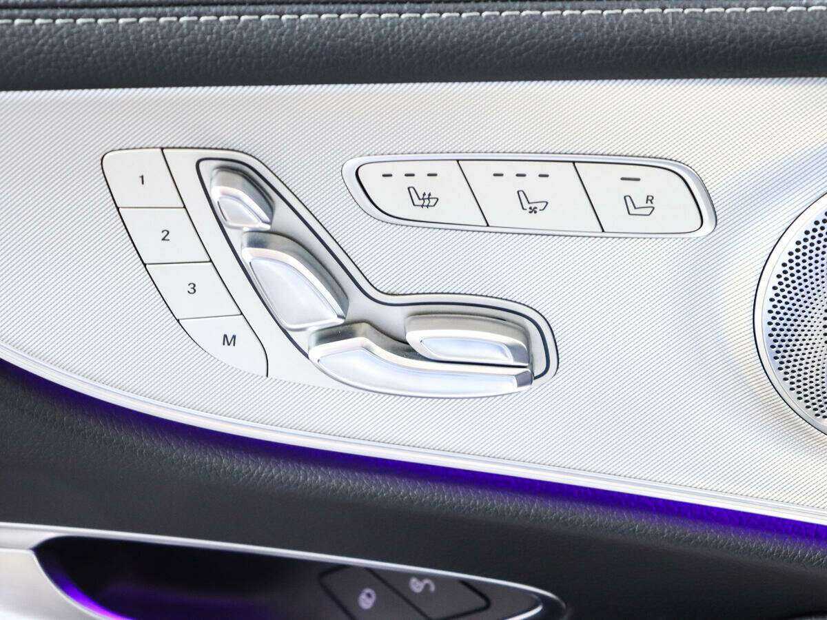 Б/У Мерседес-Бенц Е-Класс 2017 года. Фото: #15