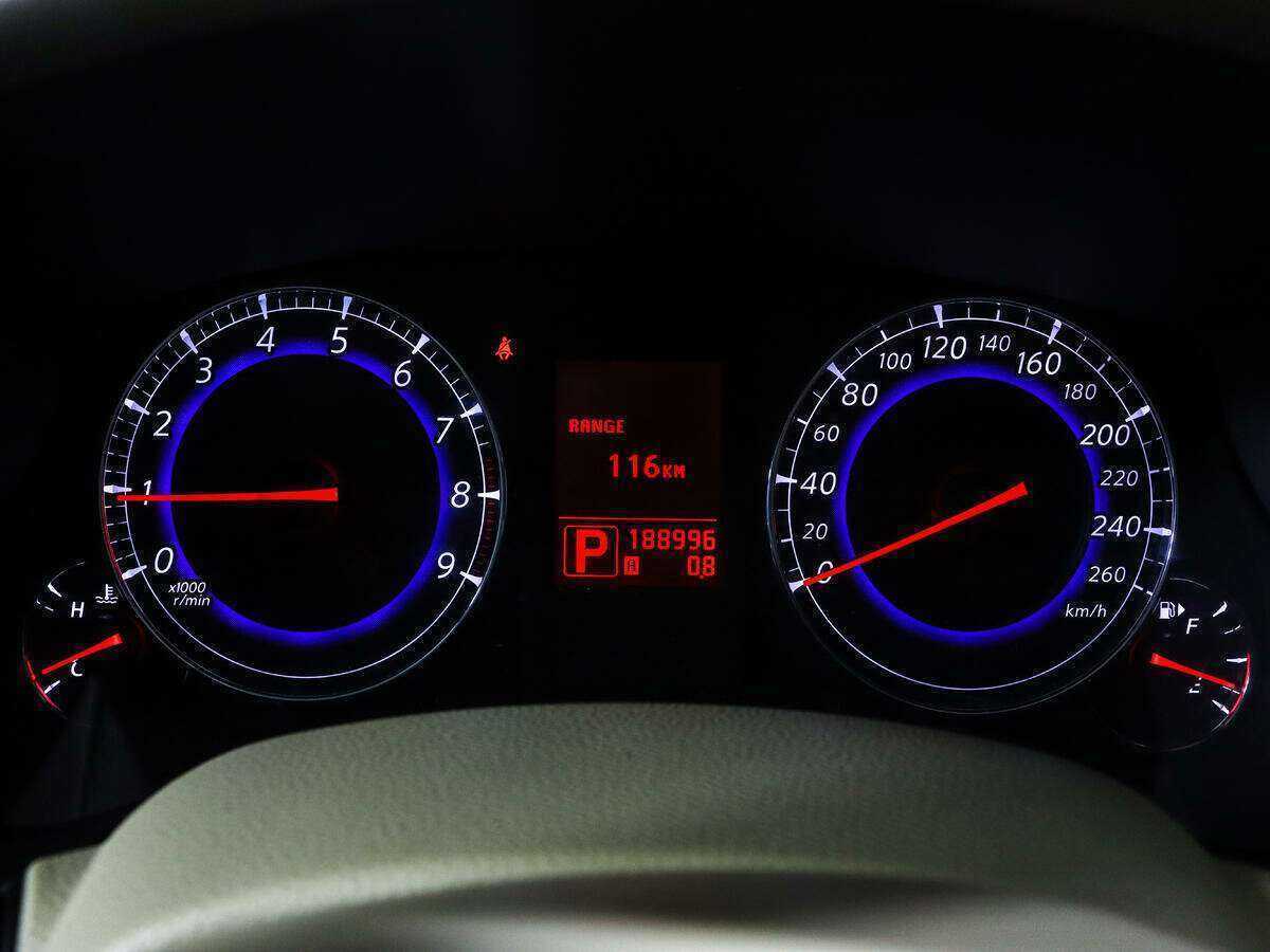 Б/У Инфинити ЕИкс 2008 года. Фото: #7