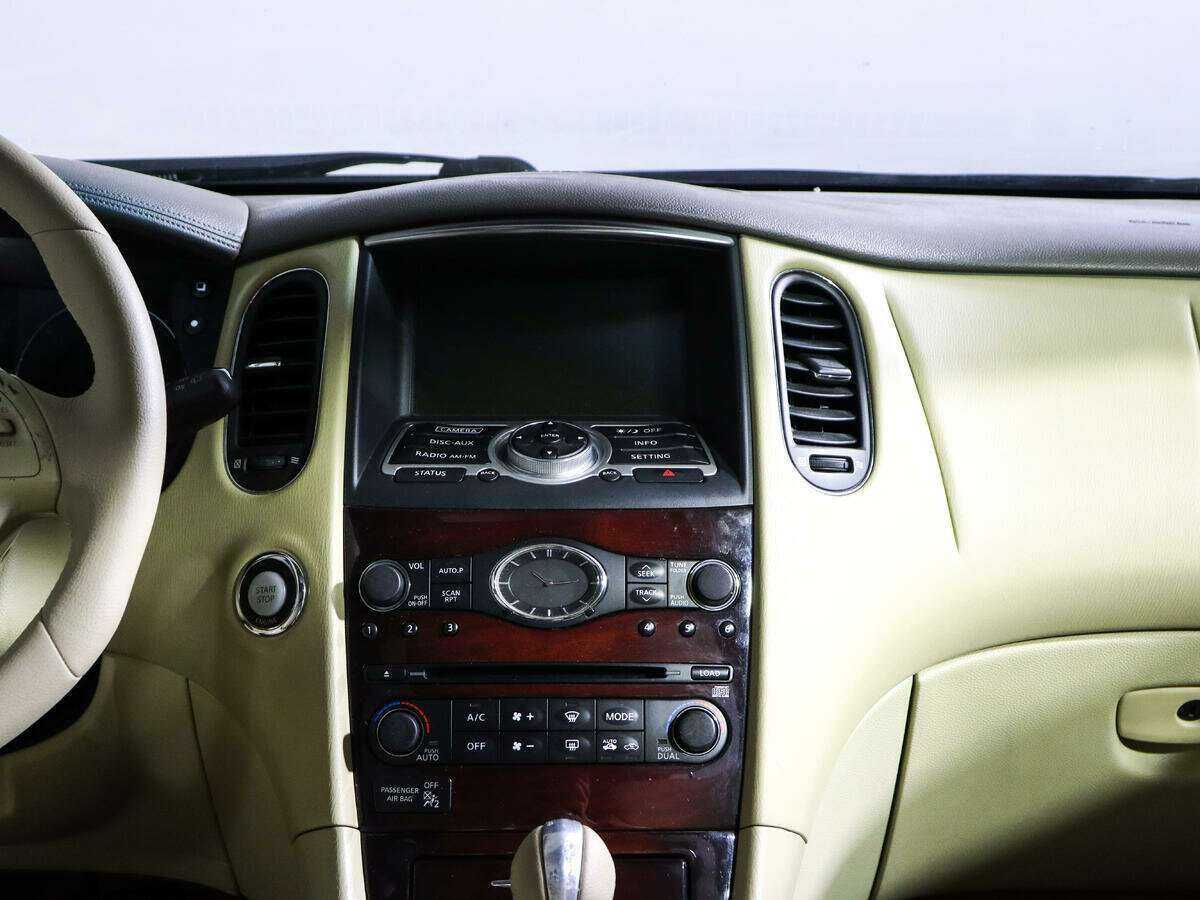 Б/У Инфинити ЕИкс 2008 года. Фото: #9