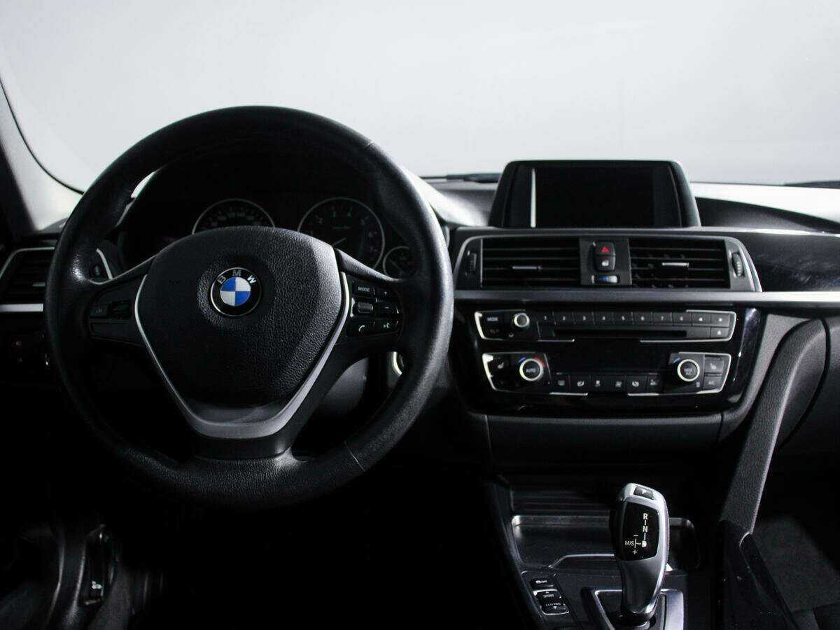 Б/У БМВ 3 серии 2017 года. Фото: #10