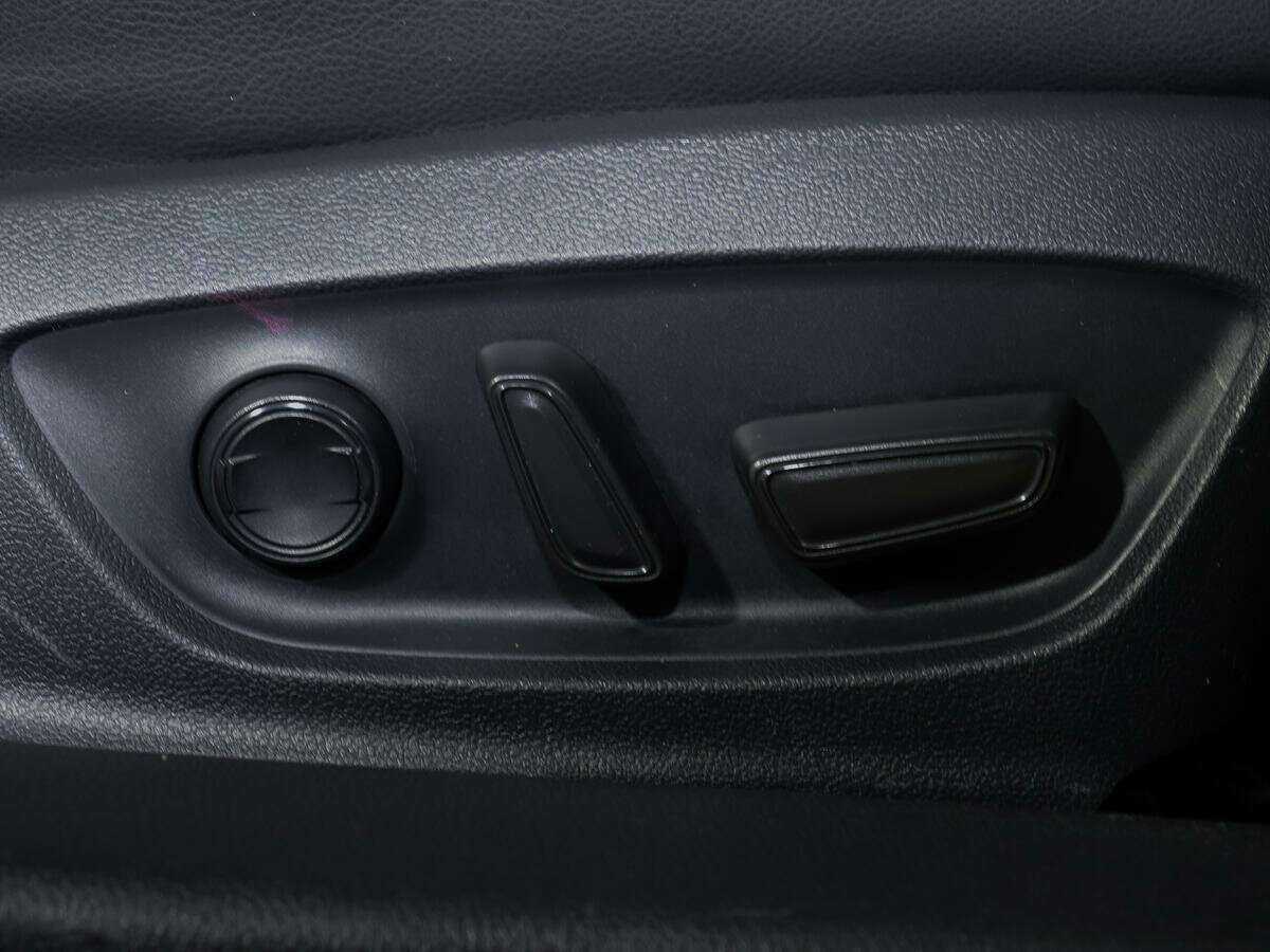 Б/У Тойота Камри 2021 года. Фото: #14