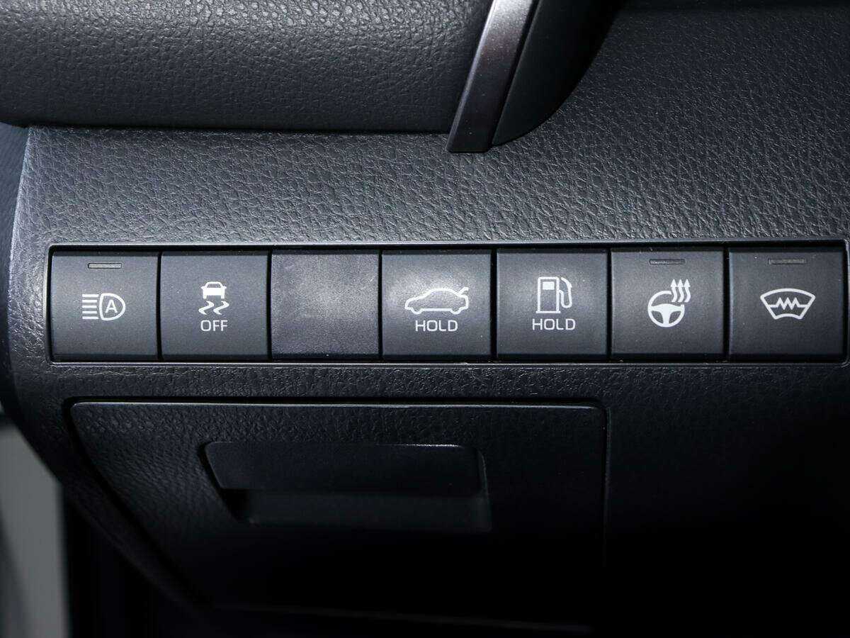 Б/У Тойота Камри 2021 года. Фото: #19